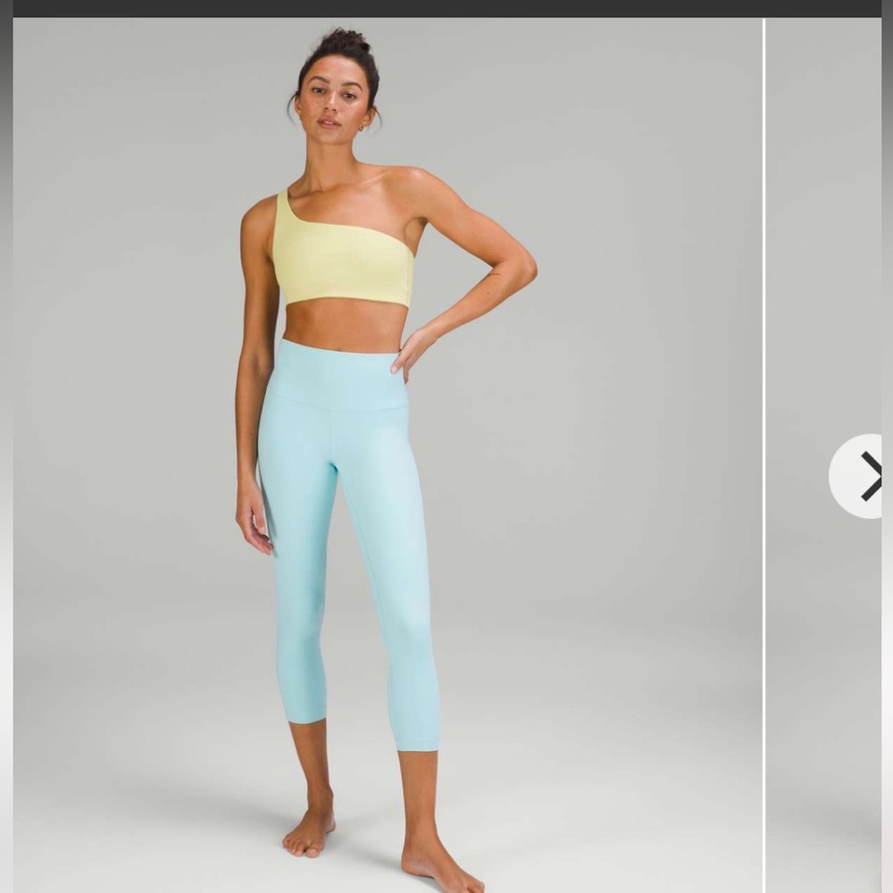 Size 0 lululemon align leggings! Icing blue. Nike new condition. No flaws.
